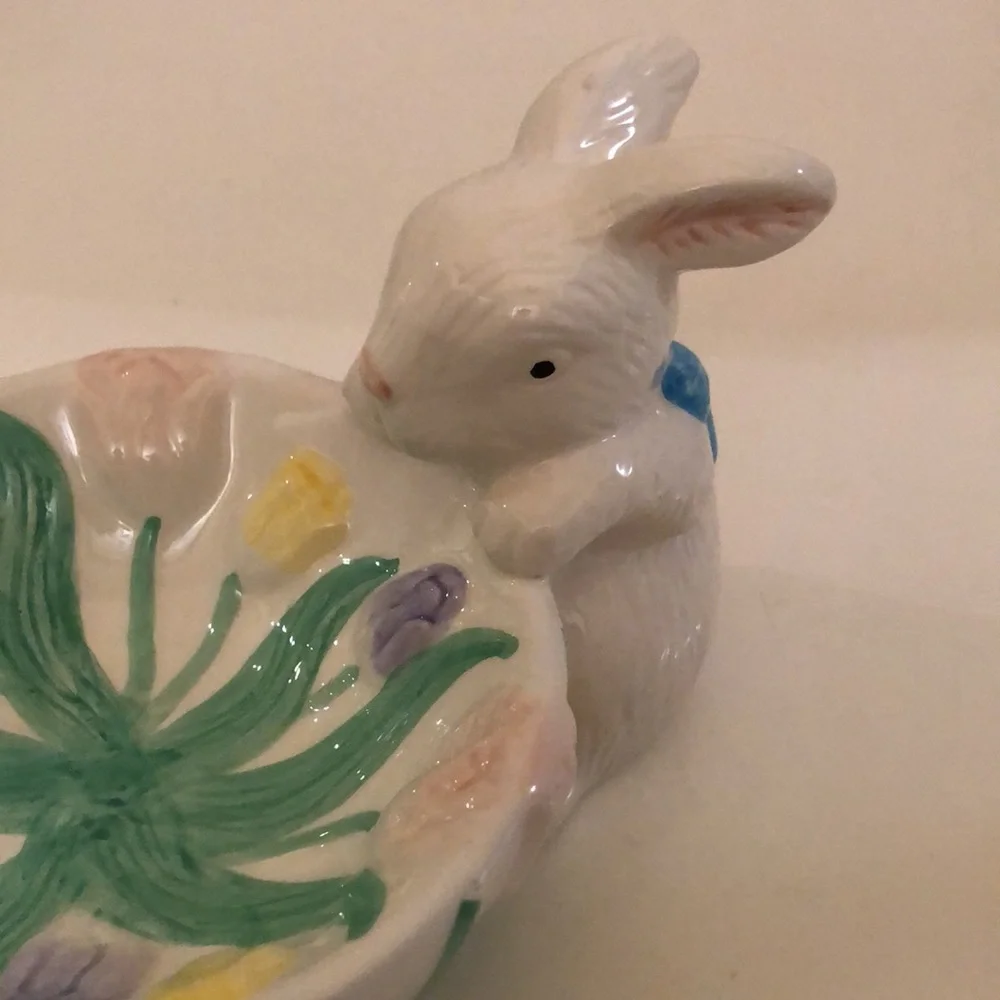 ⭐️Host Pick⭐️- Ceramic bowl with bunny - Picture 5 of 16
